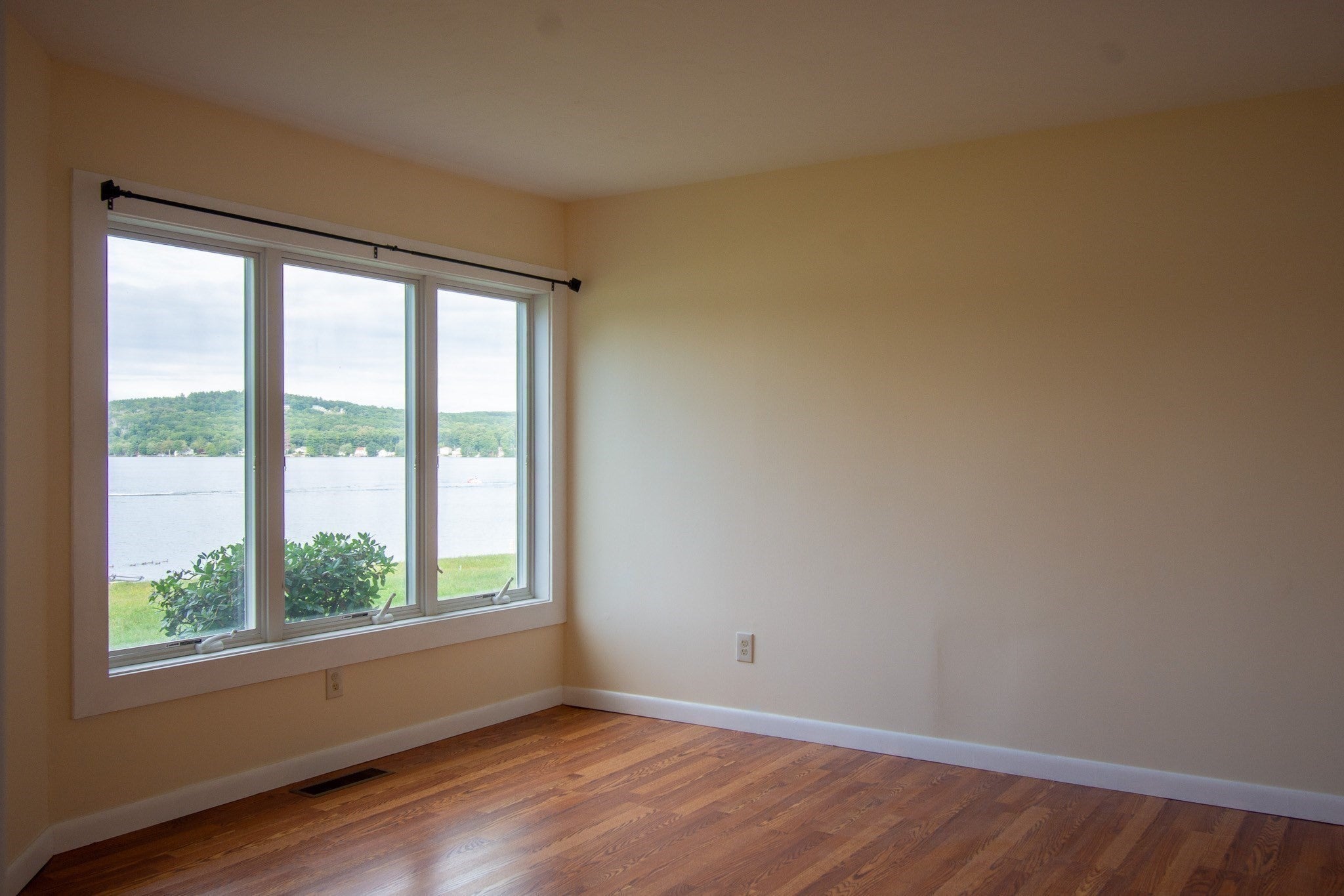 604 Beacon Park #604, Webster, MA Photo #16