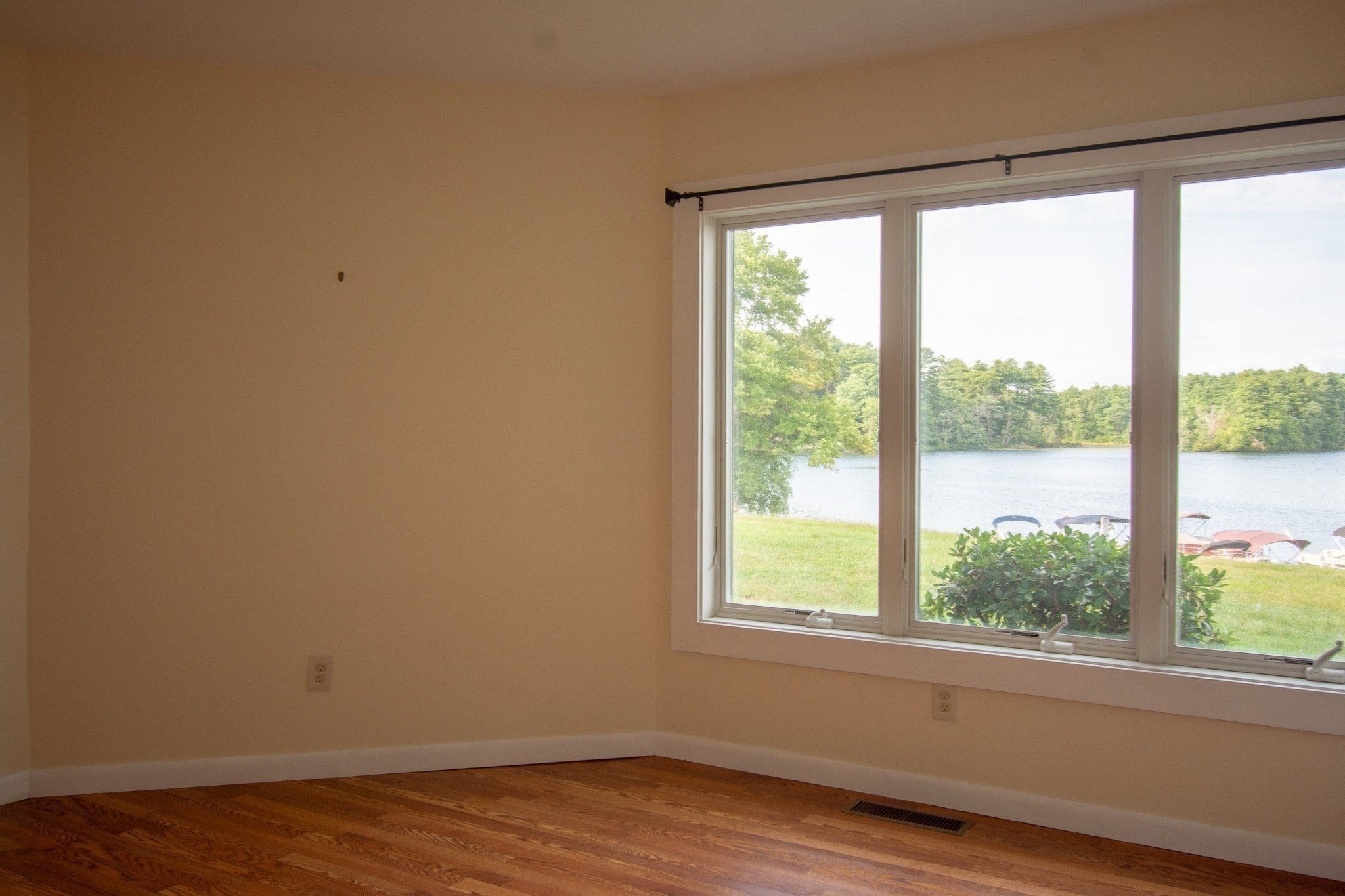 604 Beacon Park #604, Webster, MA Photo #18