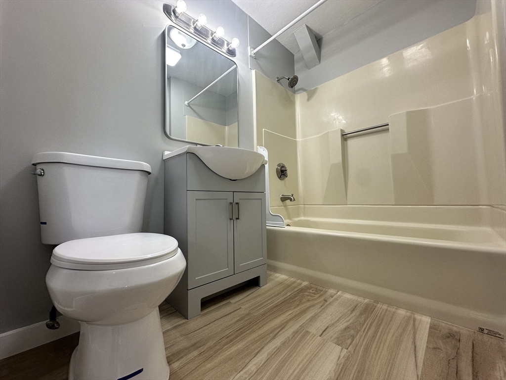 159 East Central St 2nd fl