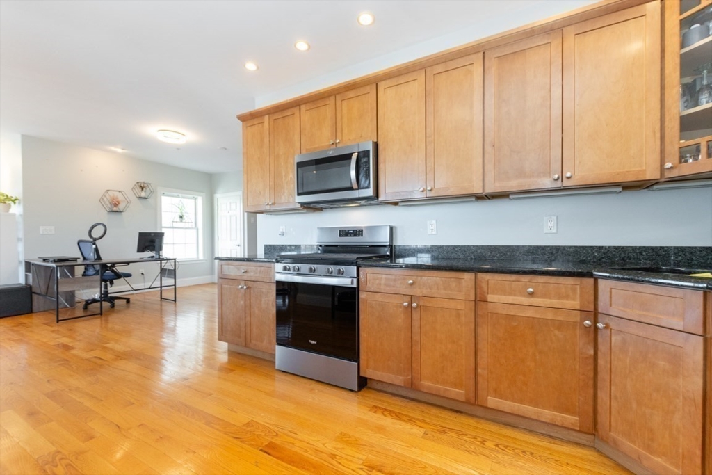 87 Franklin St 401