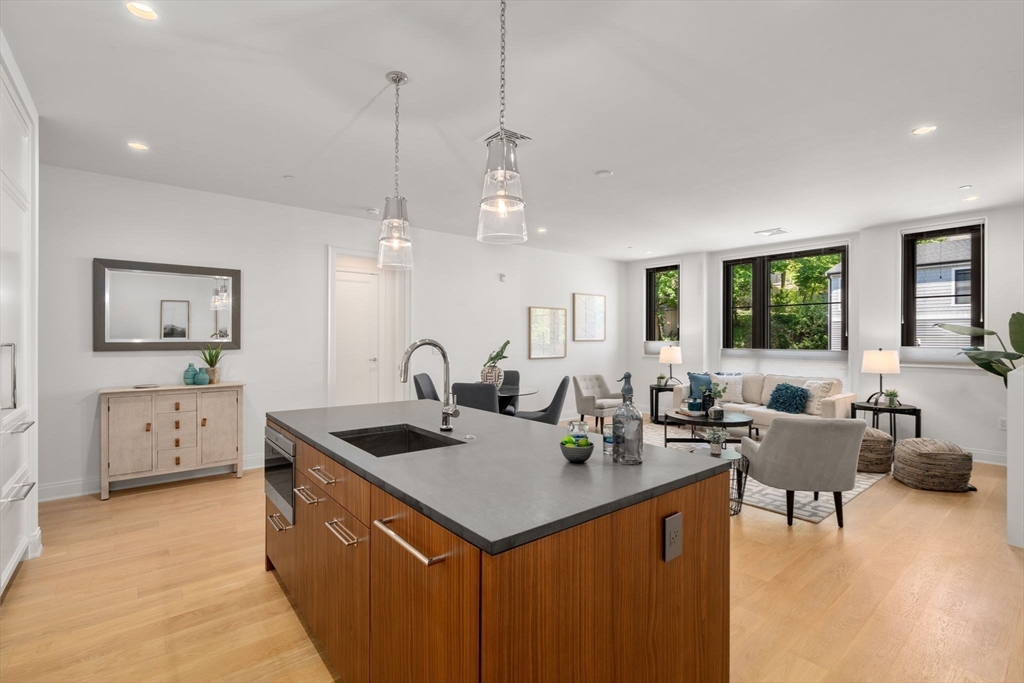 100 Linden Street Unit 202