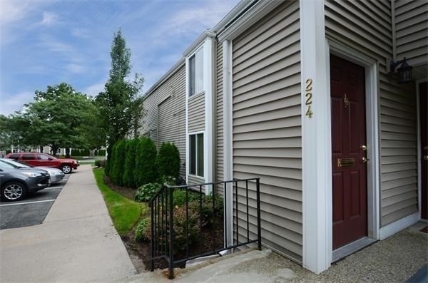224 Nassau Dr 224
