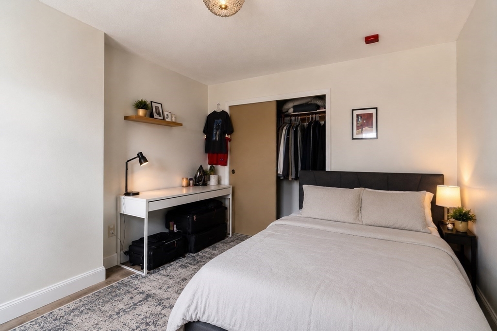 130 Emerson St 32