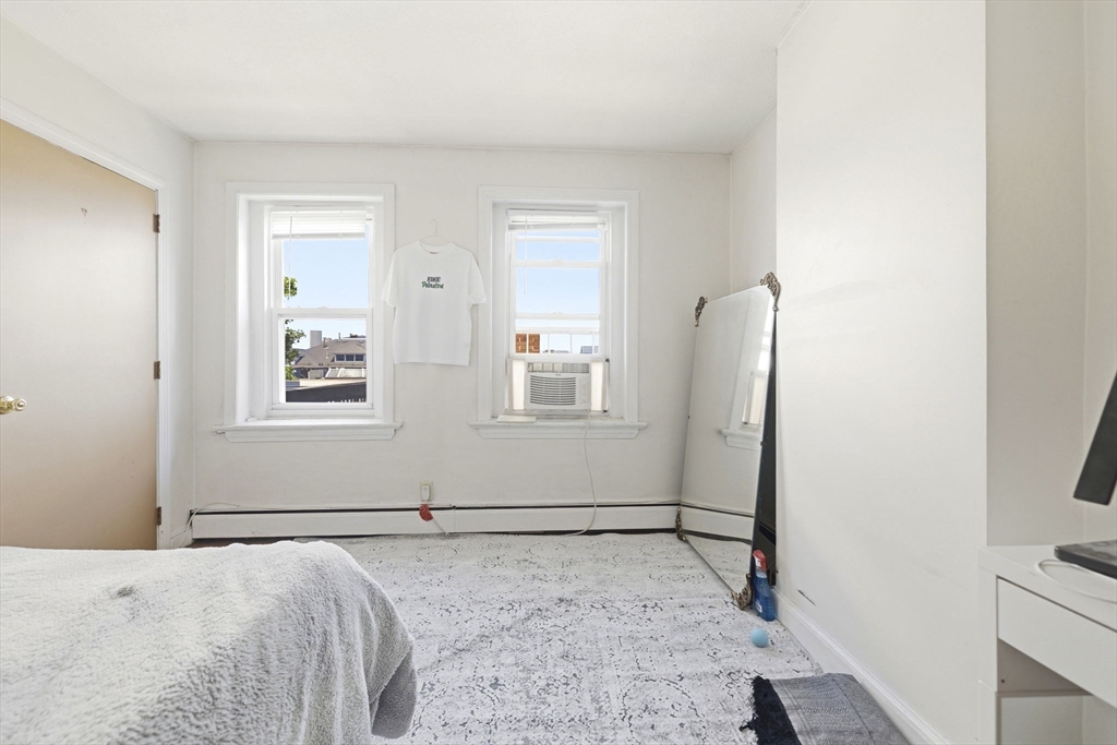 130 Emerson St 32