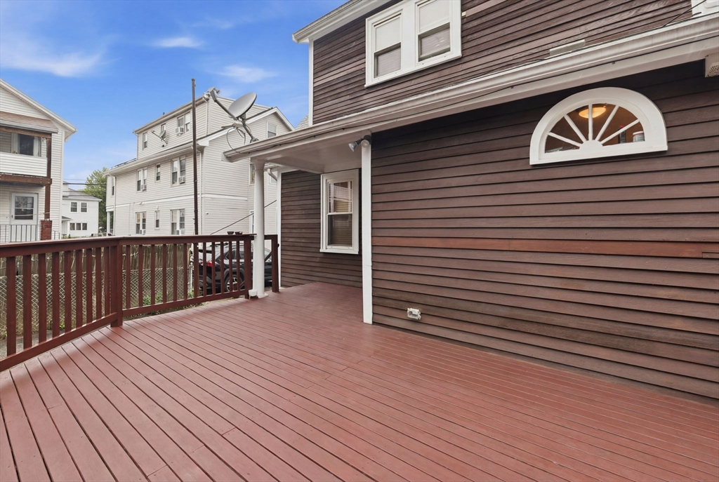 80 Clarence St