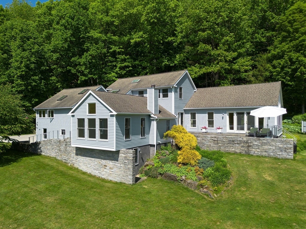 109 Under Mountain Rd