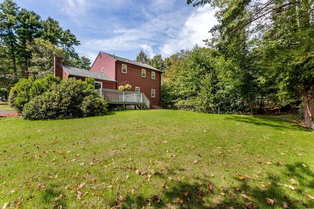 Foxboro, Massachusetts 02035, United States, 3 Bedrooms Bedrooms, ,2 BathroomsBathrooms,Residential,Contingent,211850