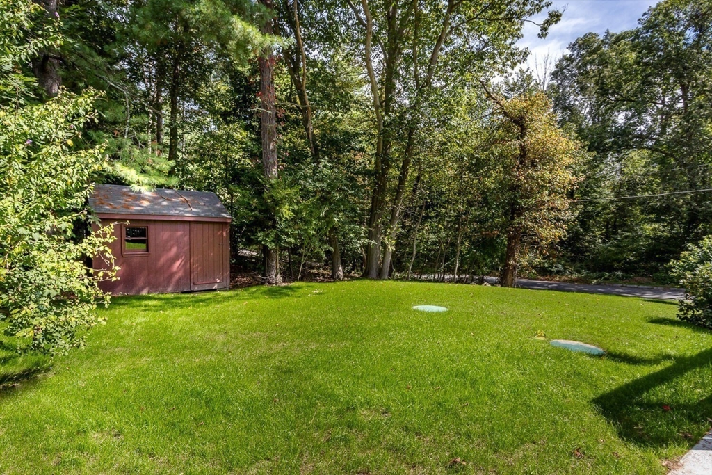 Foxboro, Massachusetts 02035, United States, 3 Bedrooms Bedrooms, ,2 BathroomsBathrooms,Residential,Contingent,211850