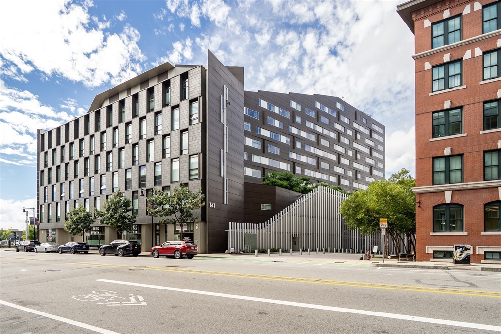 141 Dorchester Ave 906