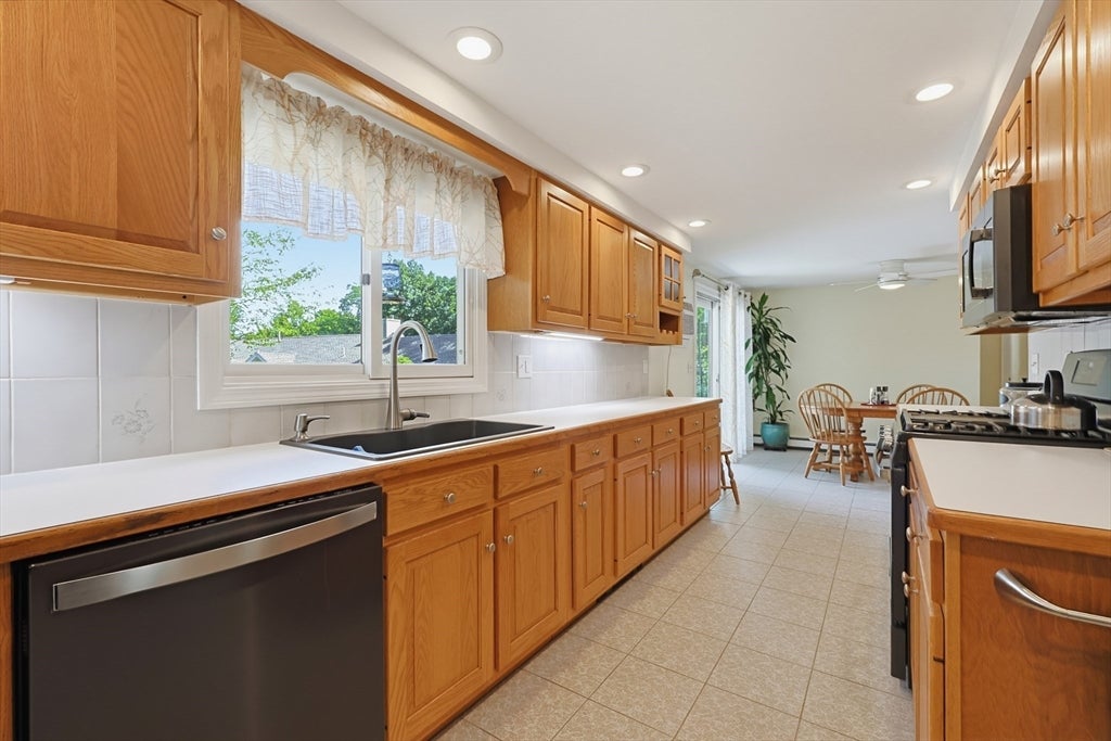 343 Central St, Foxboro, MA, 343 Central St, Foxboro, MA Photo #17