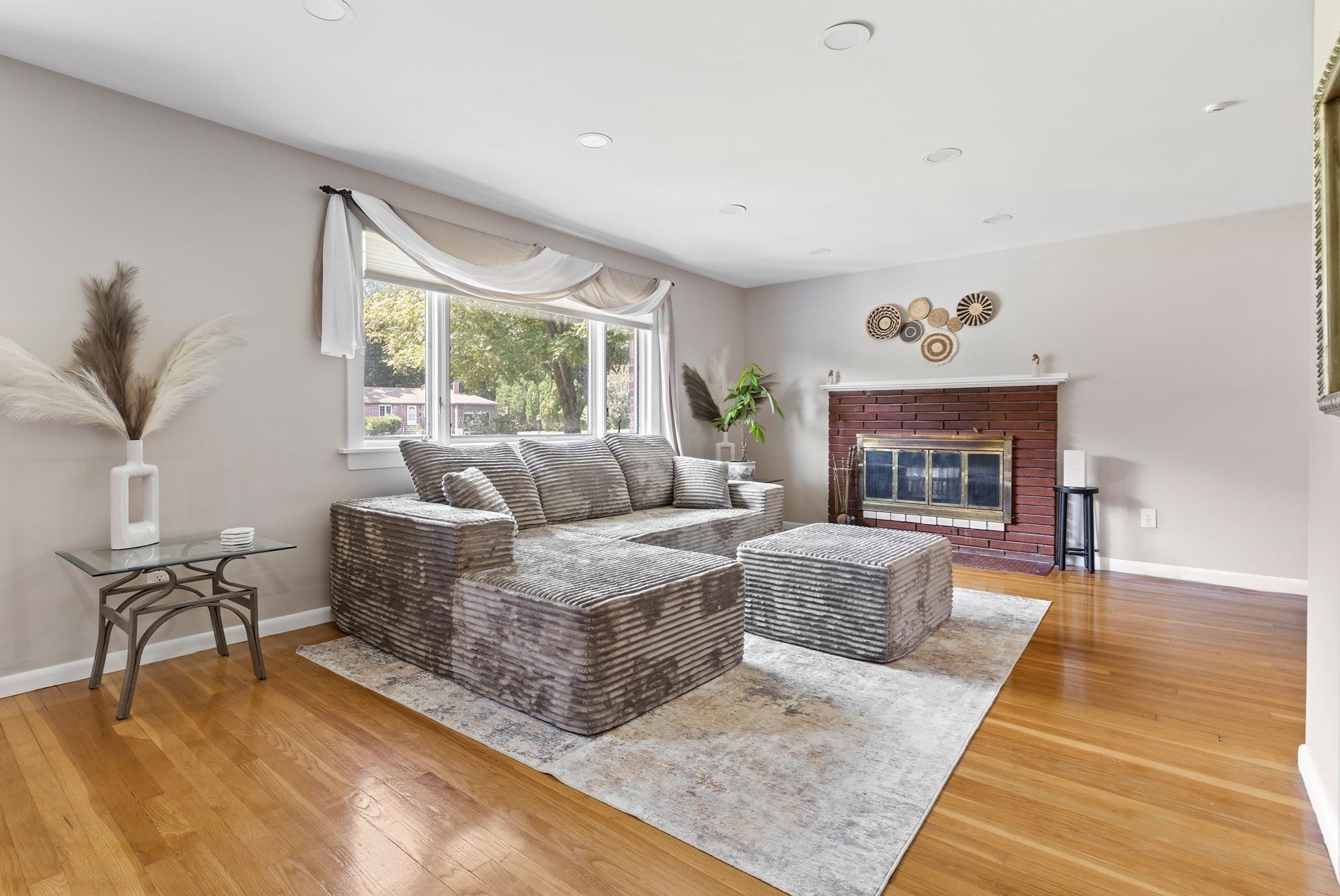 27 Lyman Rd, Framingham, MA, 27 Lyman Rd, Framingham, MA Photo #4