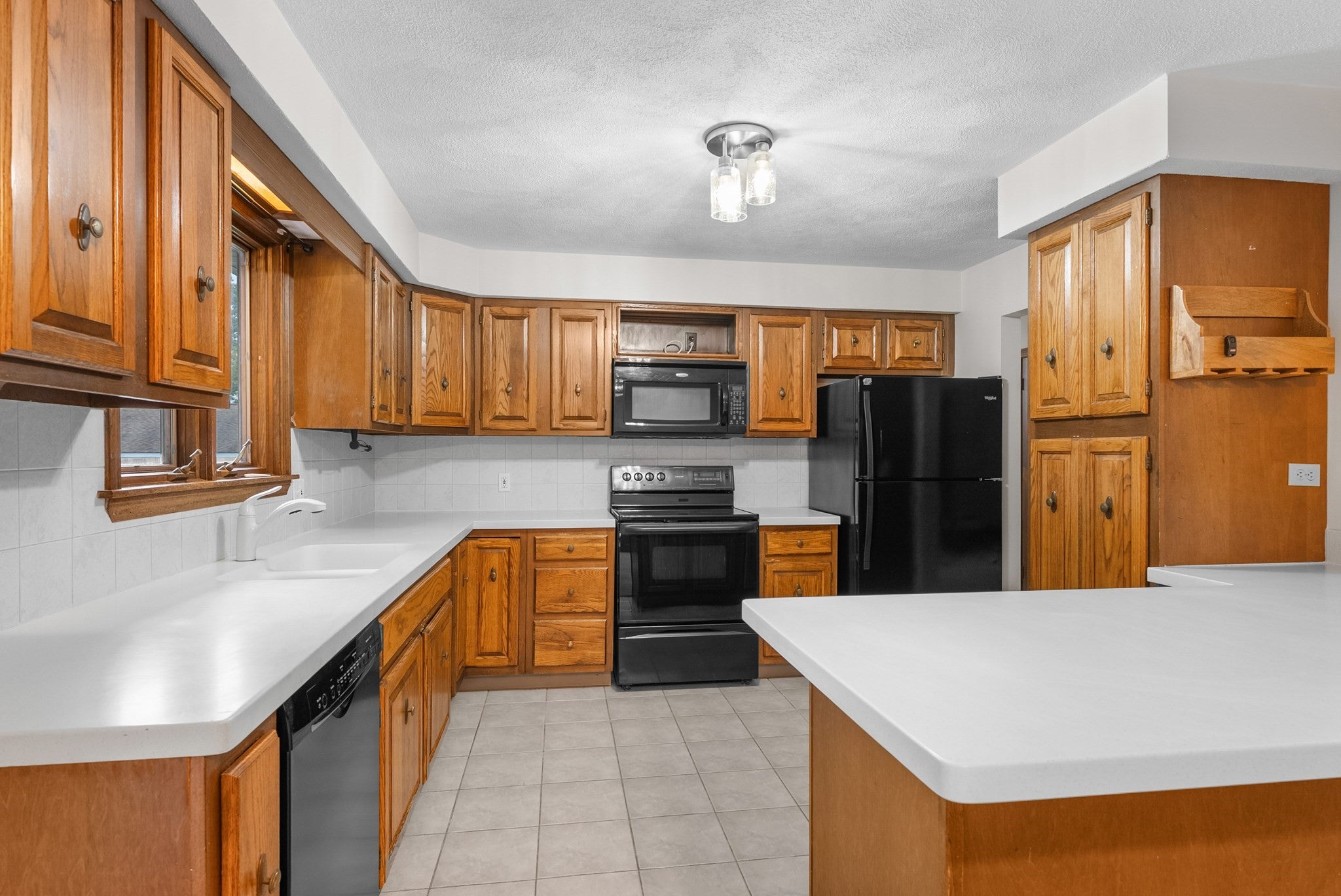 700 County St, Seekonk, MA, 700 County St, Seekonk, MA Photo #13