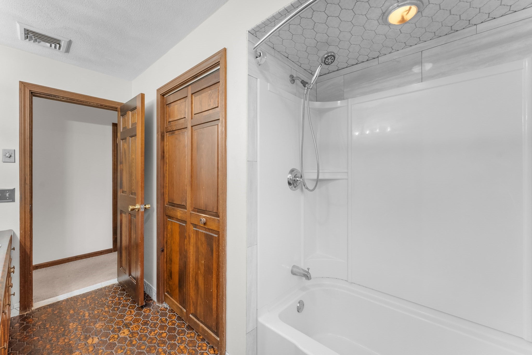 700 County St, Seekonk, MA, 700 County St, Seekonk, MA Photo #19