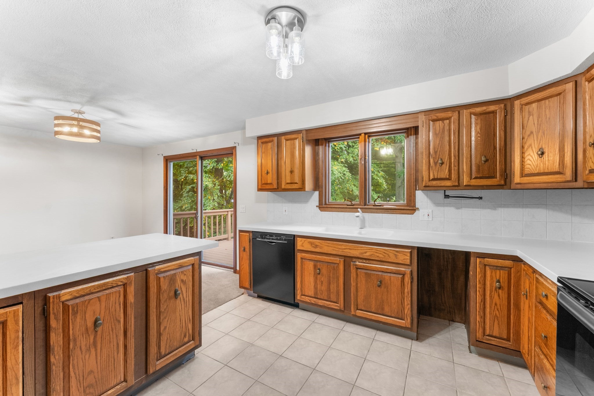 700 County St, Seekonk, MA, 700 County St, Seekonk, MA Photo #14