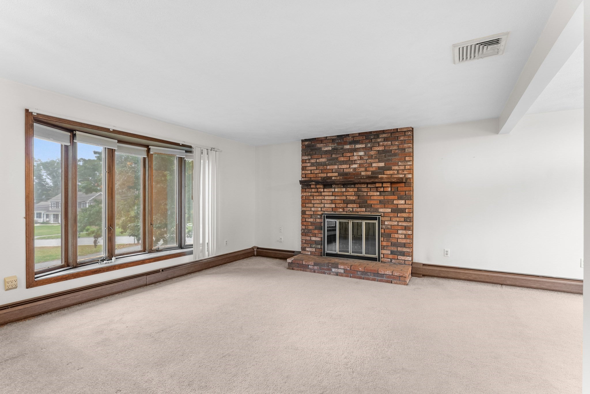 700 County St, Seekonk, MA, 700 County St, Seekonk, MA Photo #7