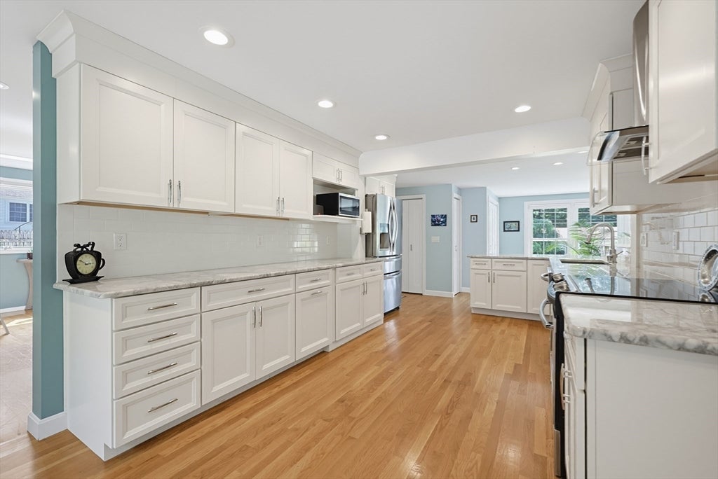 24 Old Post Rd, Walpole, MA, 24 Old Post Rd, Walpole, MA Photo #17