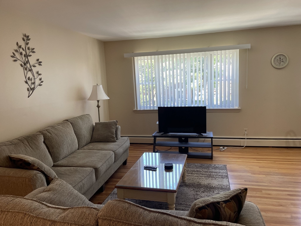 282 Regency Park Dr 282