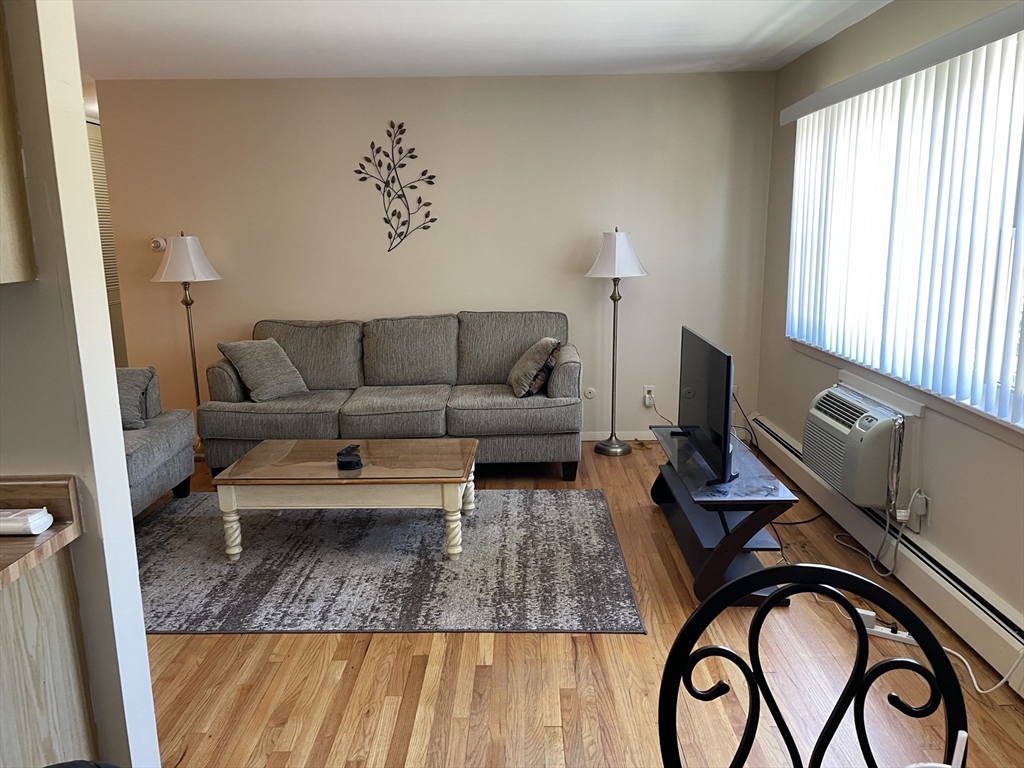 282 Regency Park Dr 282