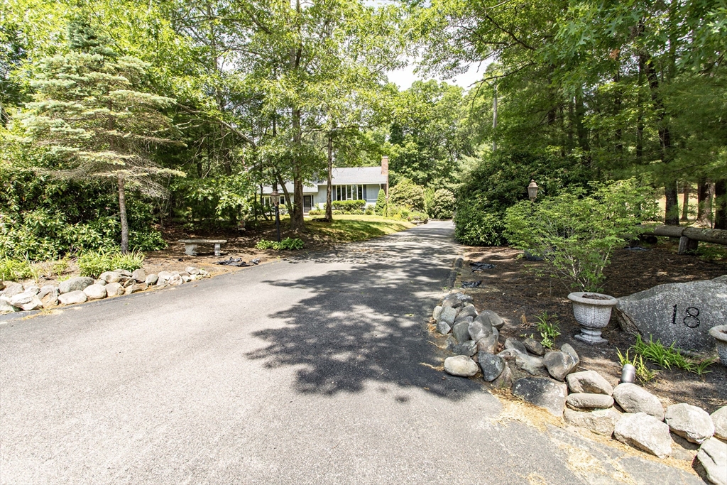 18 Annasnappitt Dr