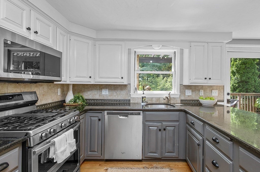 7 Pond St, Hopkinton, MA, 7 Pond St, Hopkinton, MA Photo #24