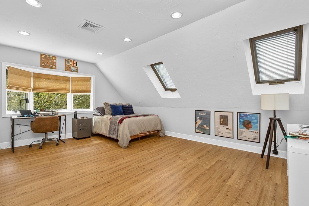 7 Pond St, Hopkinton, MA, 7 Pond St, Hopkinton, MA Photo #34