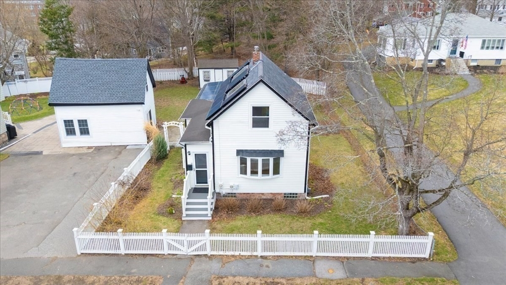 18 Sherman Pl