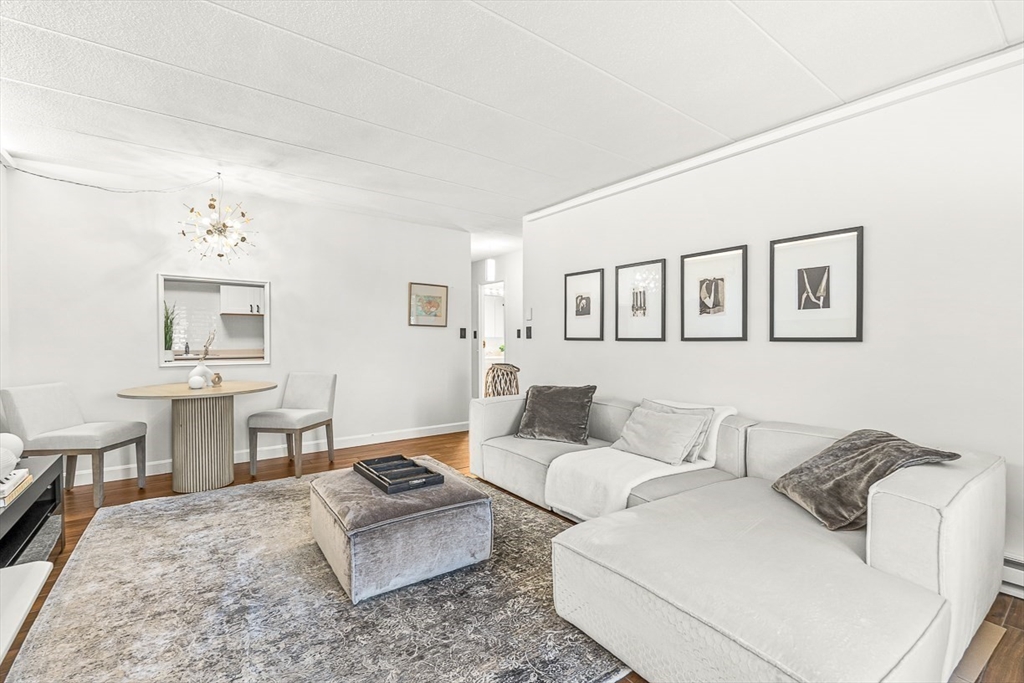 235 Winthrop St 2210