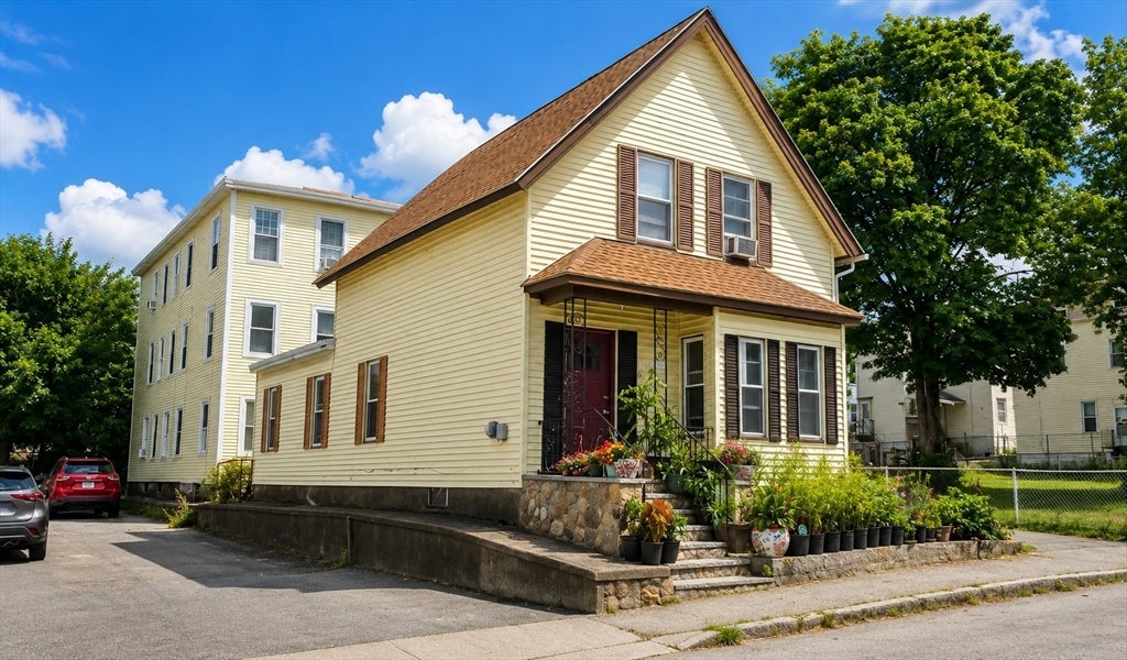 60 Andrews St