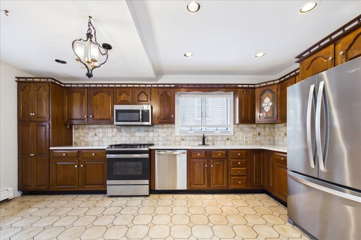 9 Granada Ave, Boston, MA Photo #16