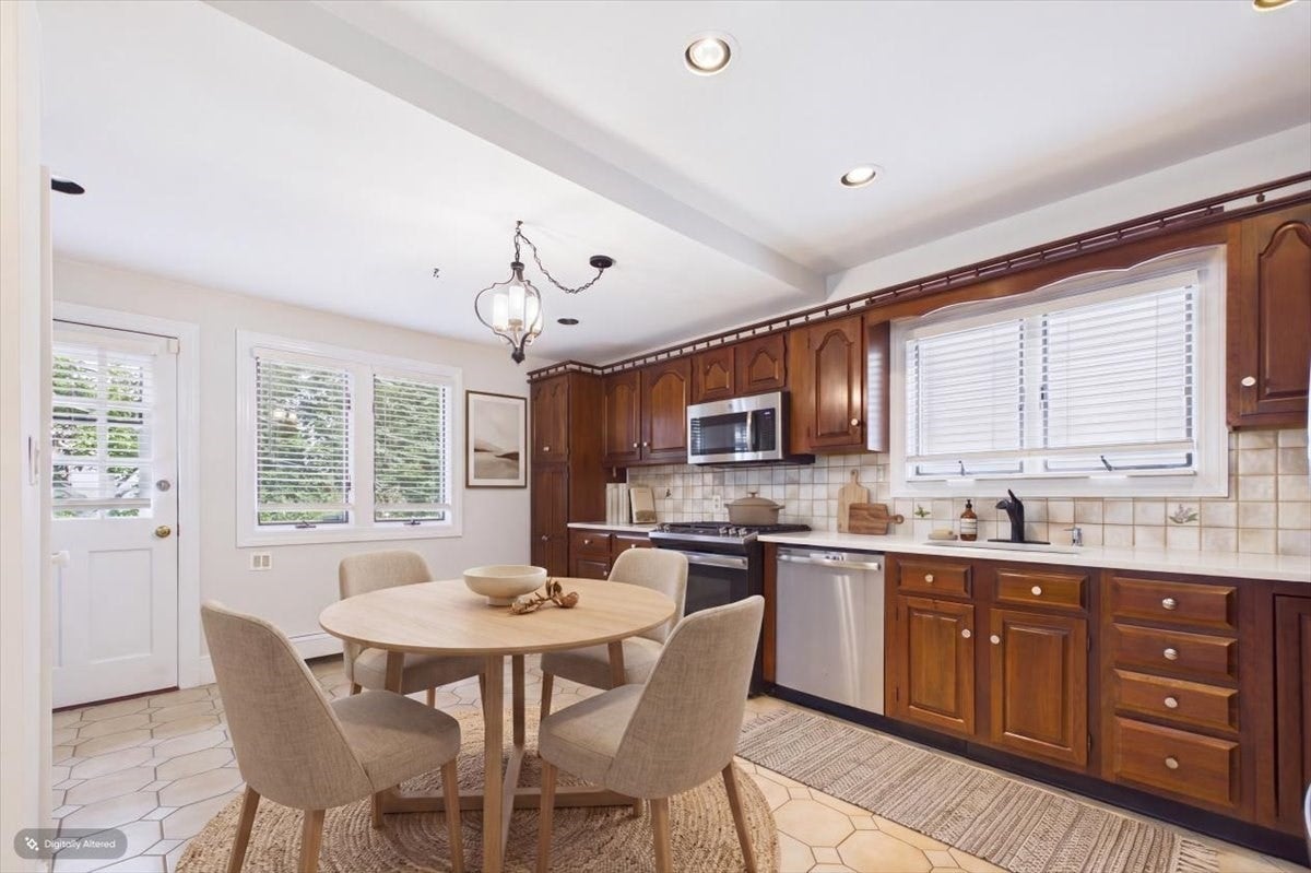 9 Granada Ave, Boston, MA Photo #20