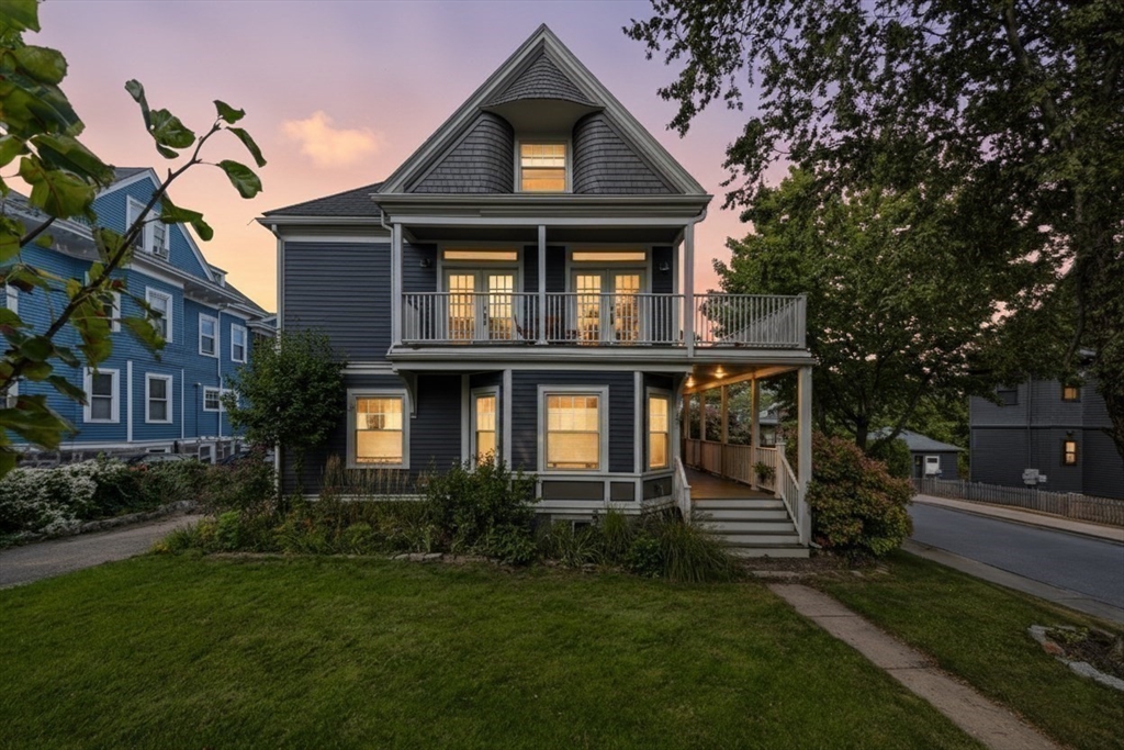 108 Cushing Ave 2