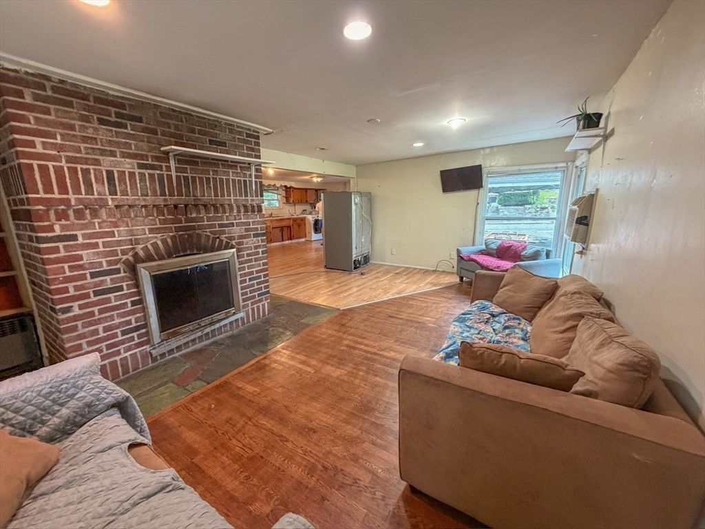 32 Oliver St