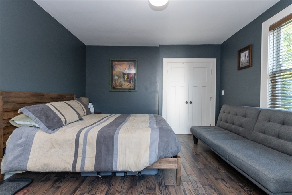 Waltham, Massachusetts 02453, United States, 3 Bedrooms Bedrooms, ,2 BathroomsBathrooms,Residential,Contingent,200045