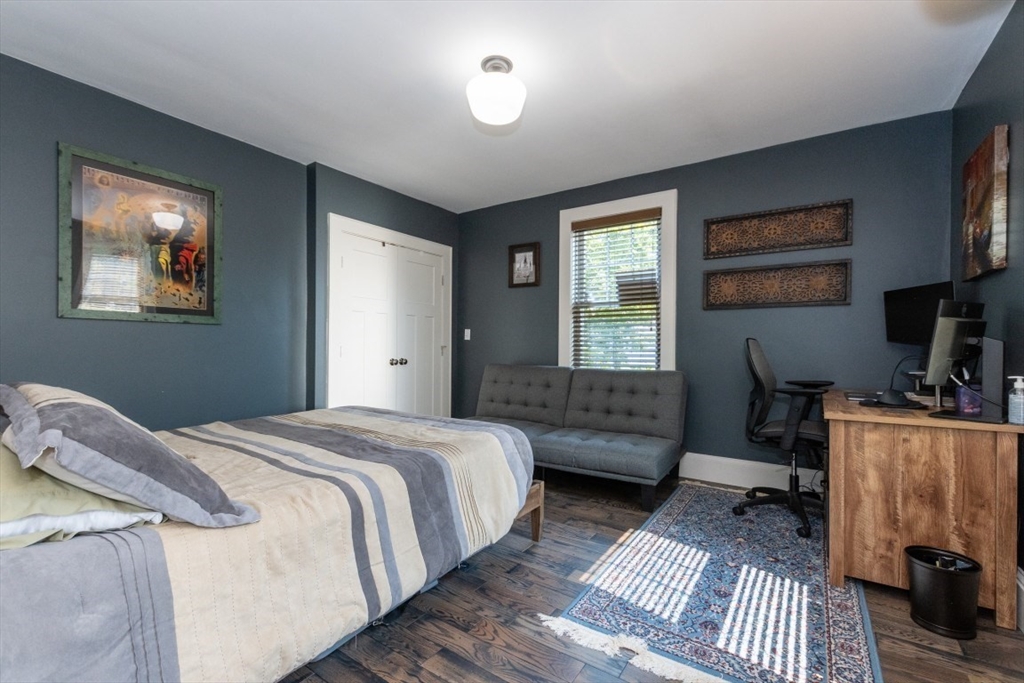 Waltham, Massachusetts 02453, United States, 3 Bedrooms Bedrooms, ,2 BathroomsBathrooms,Residential,Contingent,200045