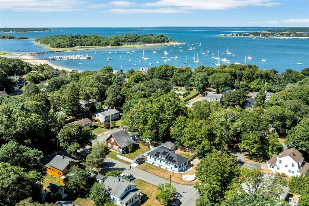 22 Bay View Ave