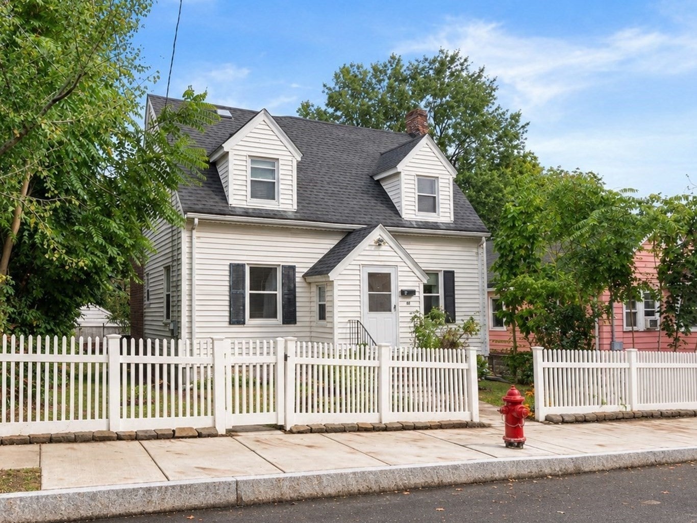 Photo of 68 Grover St, Everett, MA