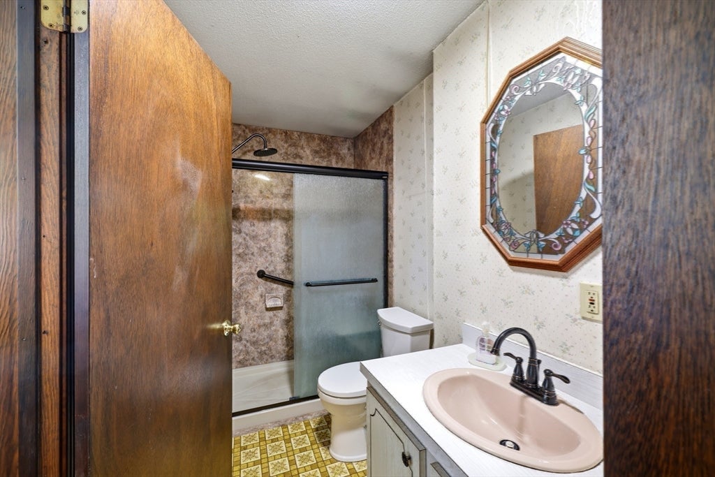 297 Montgomery Road, Westfield, MA, 297 Montgomery Road, Westfield, MA Photo #20