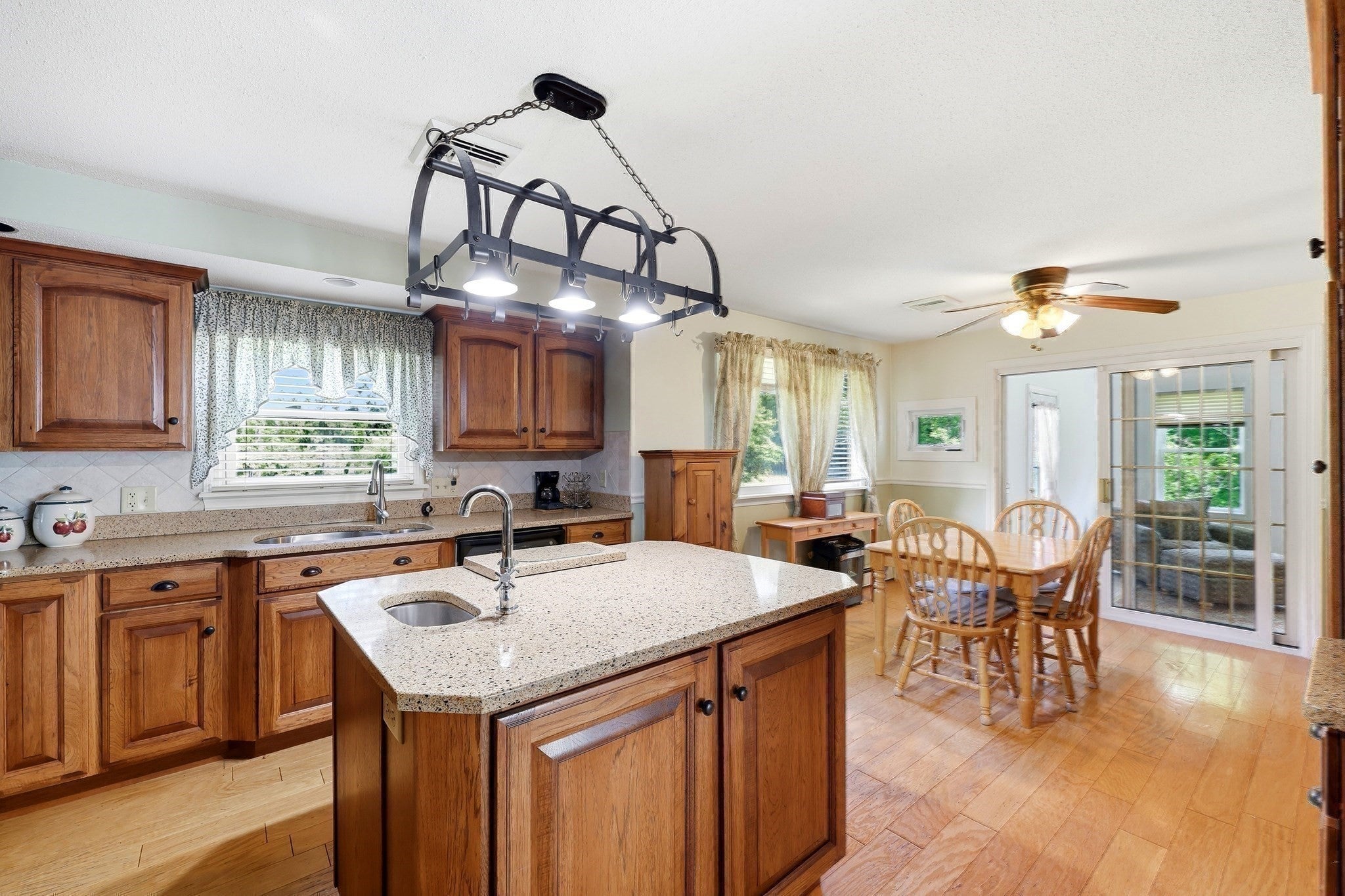297 Montgomery Road, Westfield, MA Photo #8