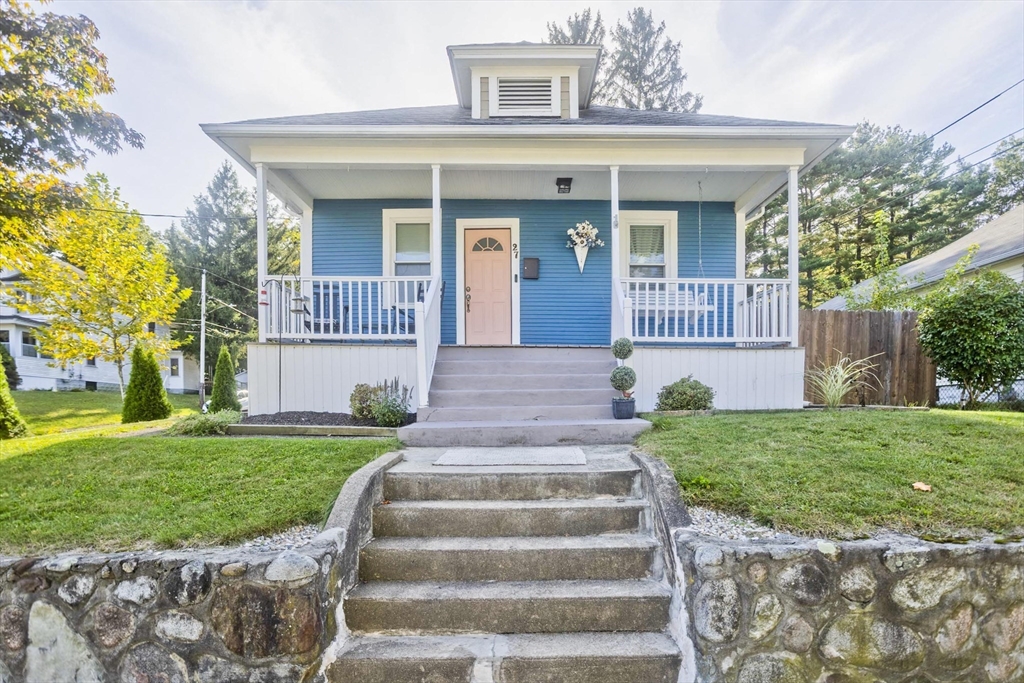 27 Goodwin St