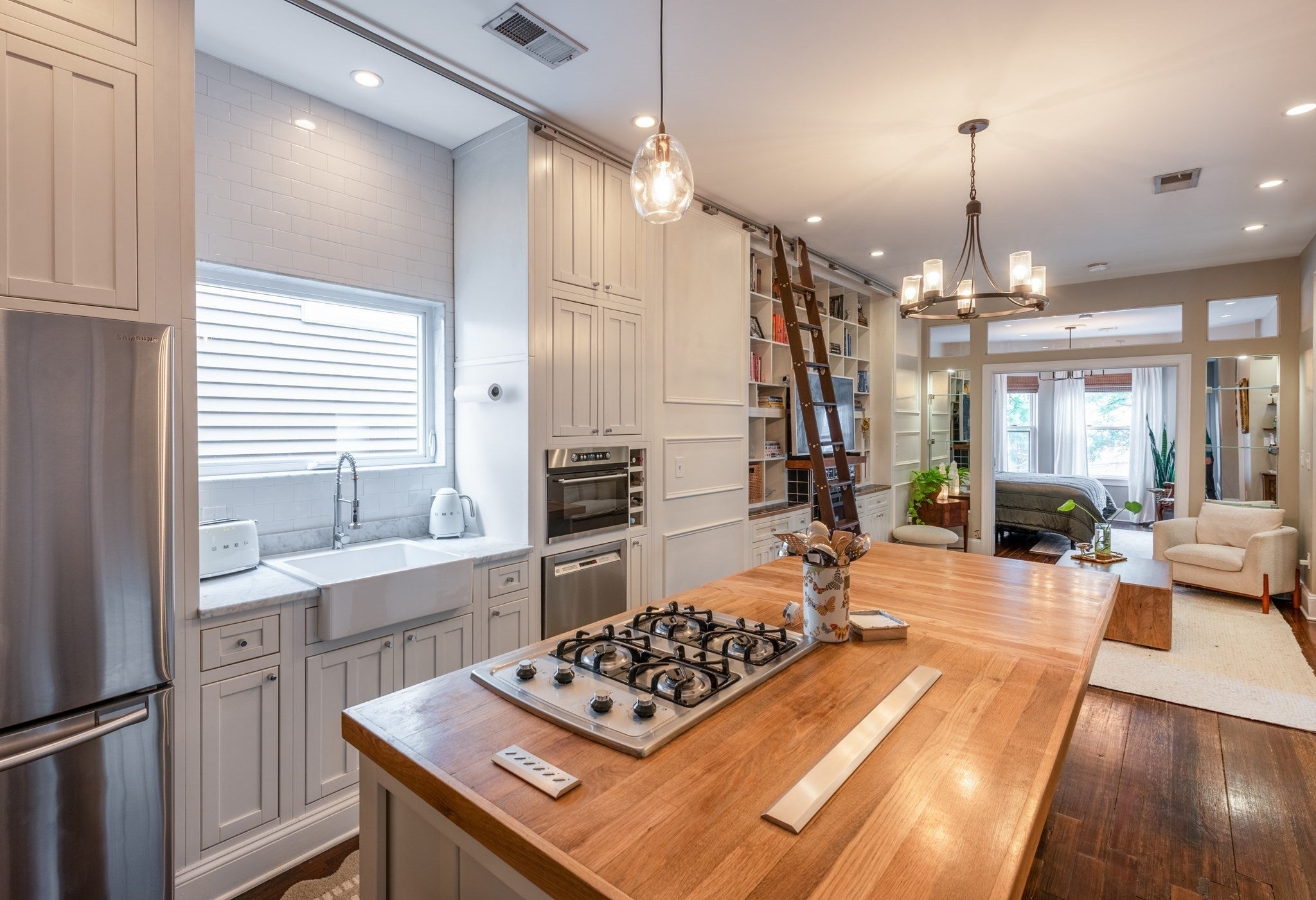 252 Webster St 1