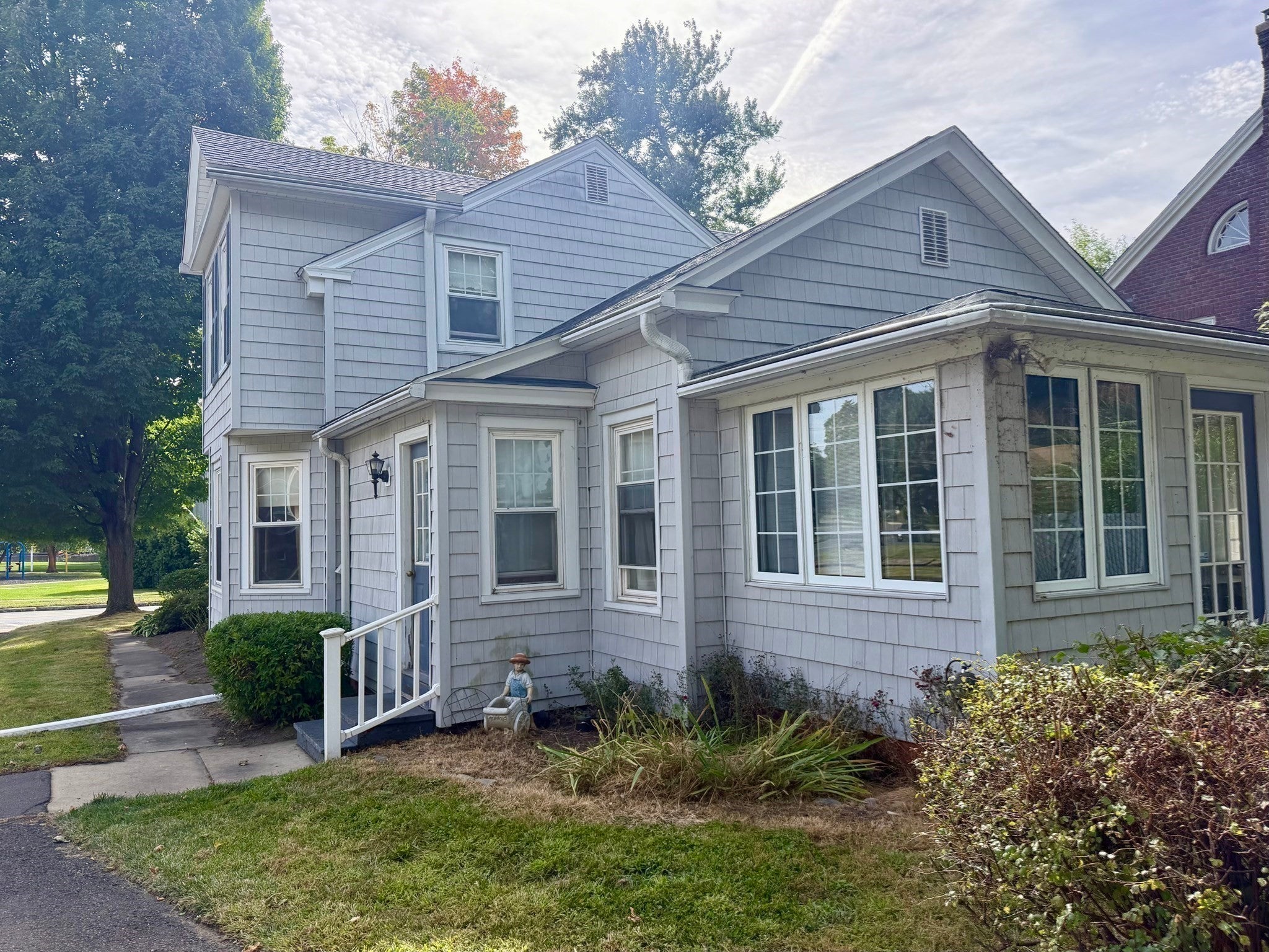 126 Main St