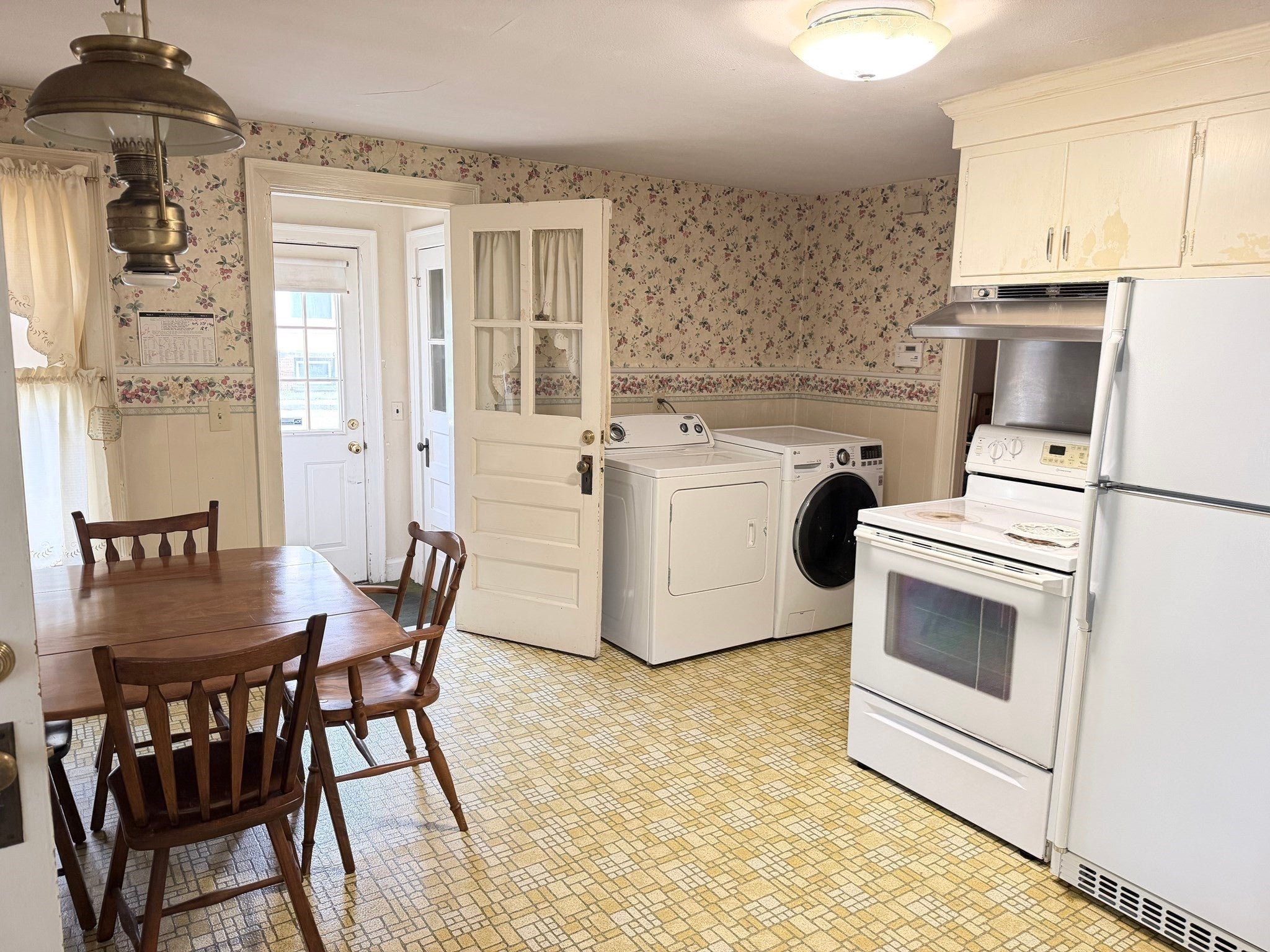 126 Main St, South Hadley, MA Photo #17