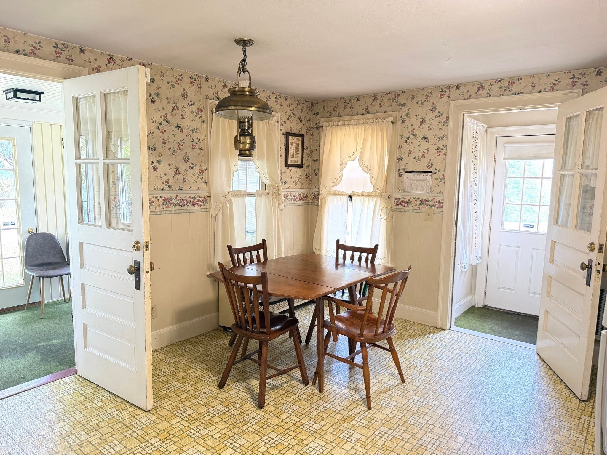126 Main St, South Hadley, MA Photo #33