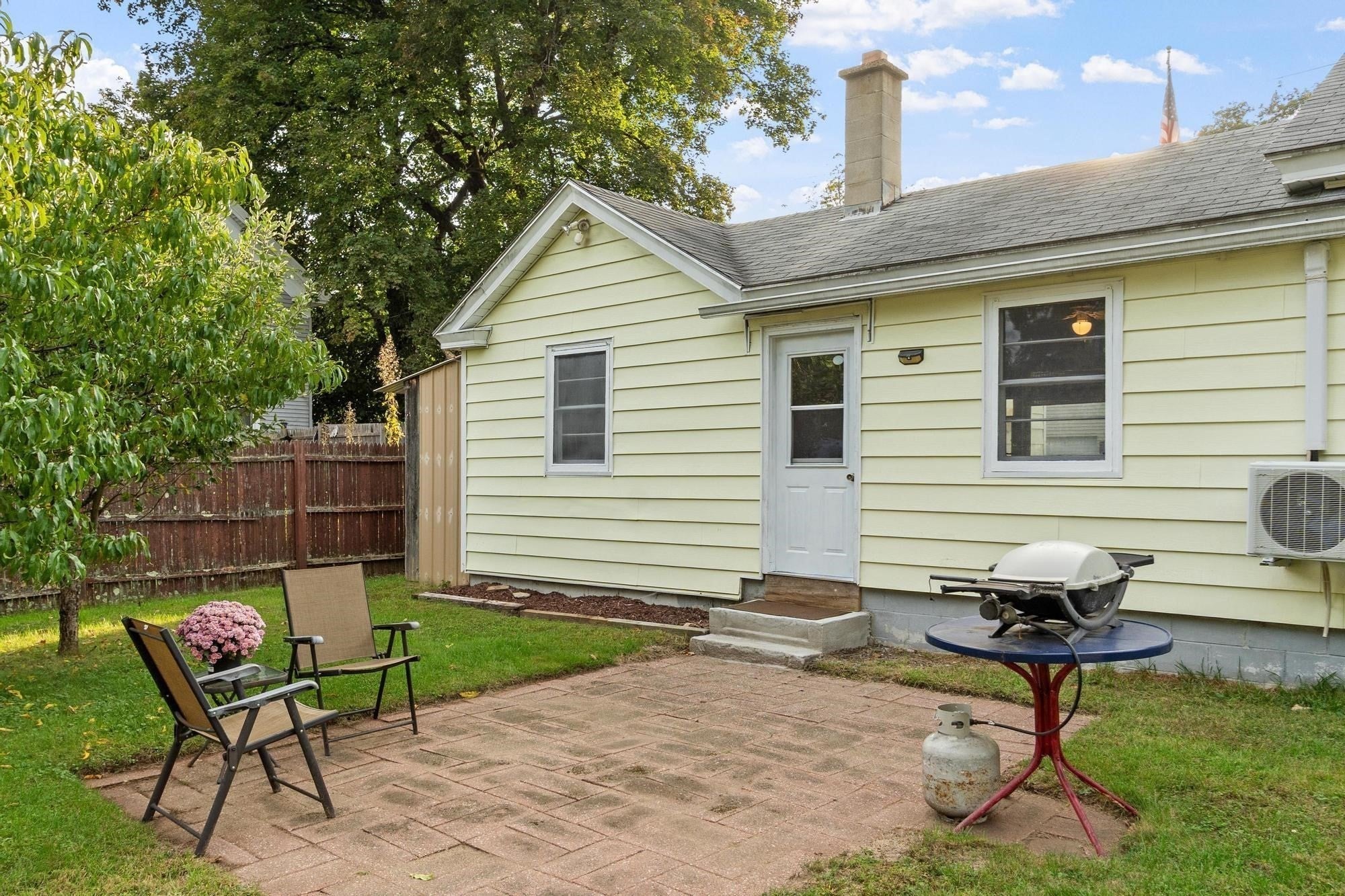 2 Hamilton St, Orange, MA, 2 Hamilton St, Orange, MA Photo #28