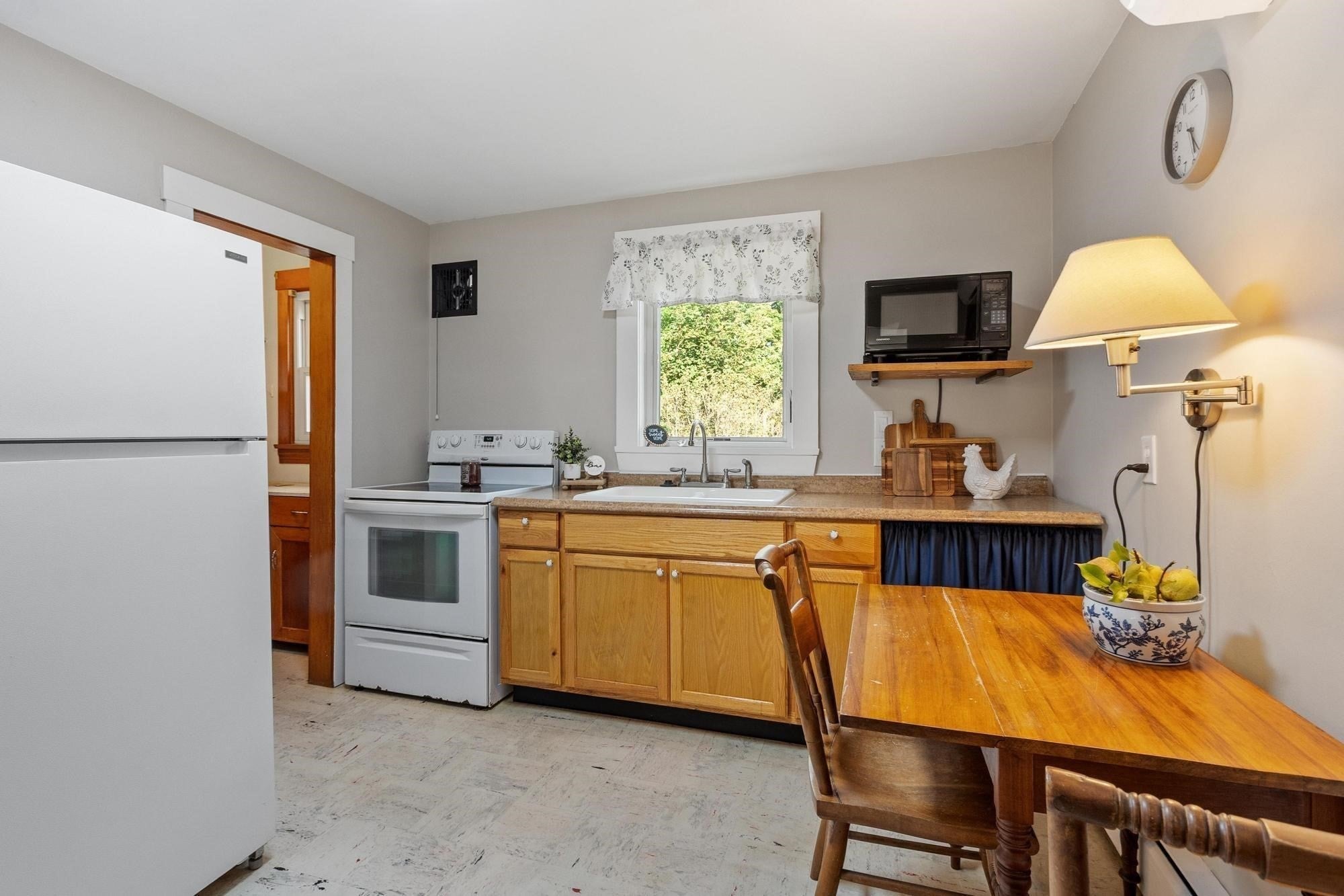 2 Hamilton St, Orange, MA, 2 Hamilton St, Orange, MA Photo #12