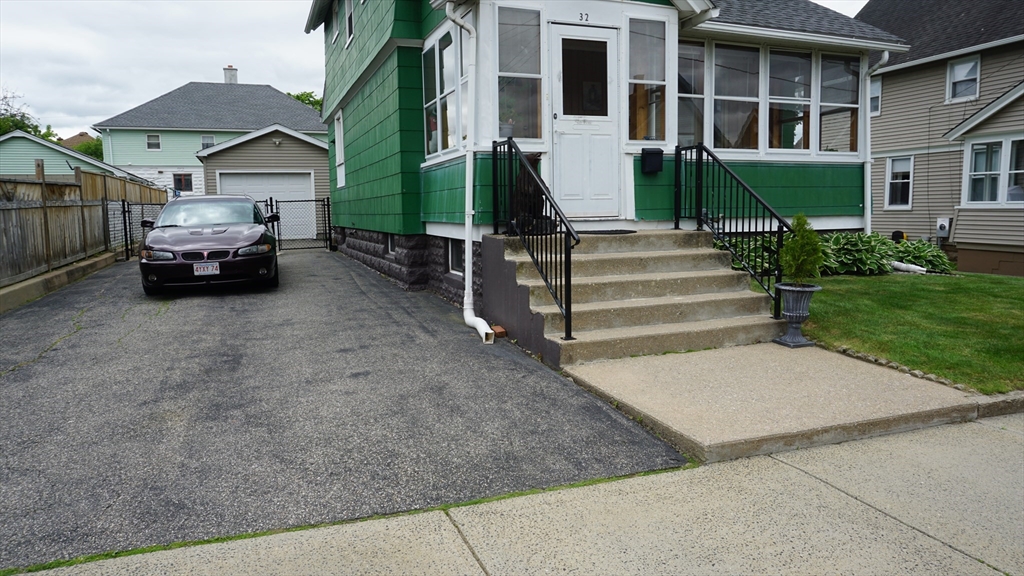 32 Bristol St.