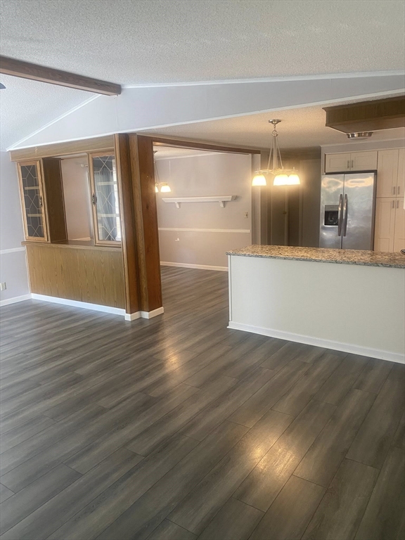 18 Parkwood Dr