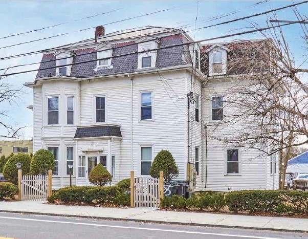 52 N Main St