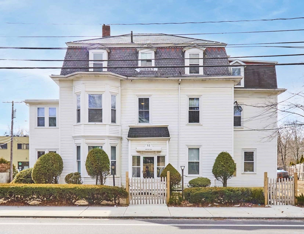 52 N Main St