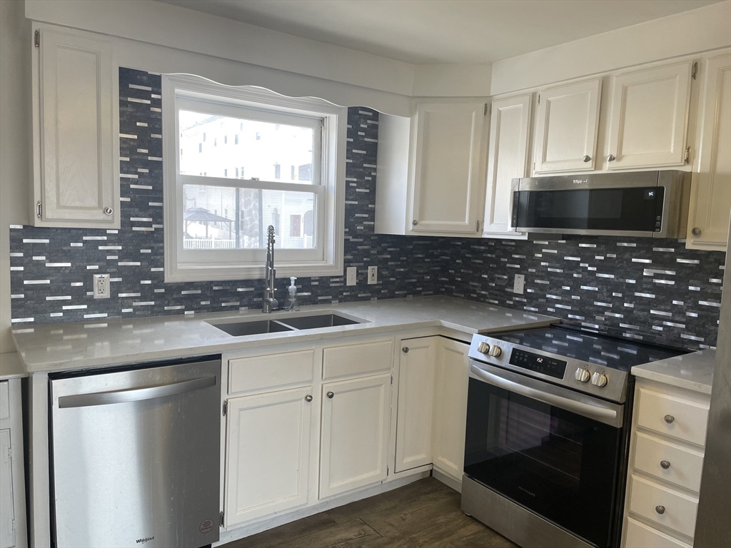 170 Perry Ave 3B